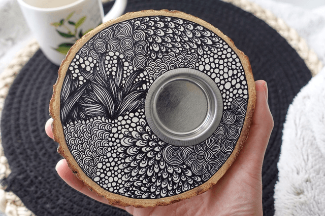 Bougeoir en bois illustré - Doodles